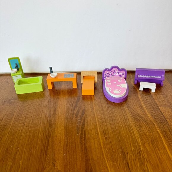 TIGER TRIBE BOXSET Portable Wooden Dolls House Playset Travel Toy Carry Case HTF - Picture 6 of 13